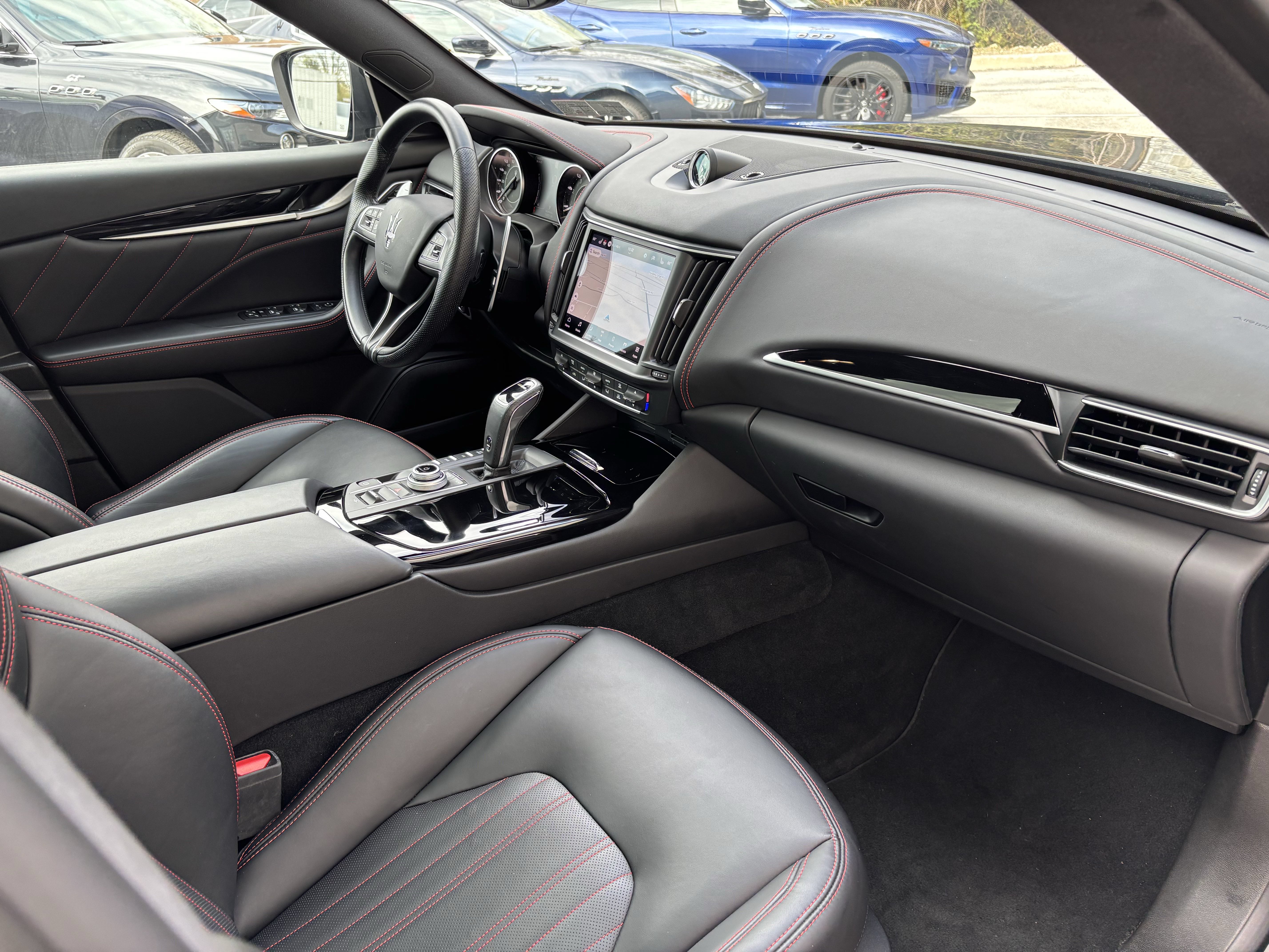Used 2022 Maserati Levante GT AWD/4WD image 14