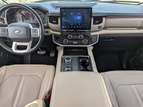 Used 2024 Ford Expedition Max Limited image 18