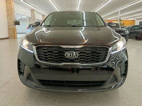 Used 2019 Kia Sorento FWD V6 w/ LX V6 Convenience Package image 2