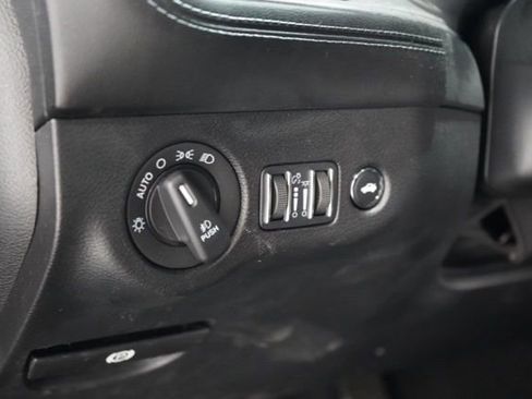 Used 2023 Dodge Challenger R/T w/ Plus Package image 20