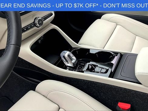 Used 2025 Volvo XC40 B5 Ultra w/ Protection Package Premier image 25