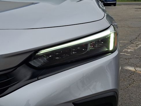 Used 2023 Honda Civic Sport image 9