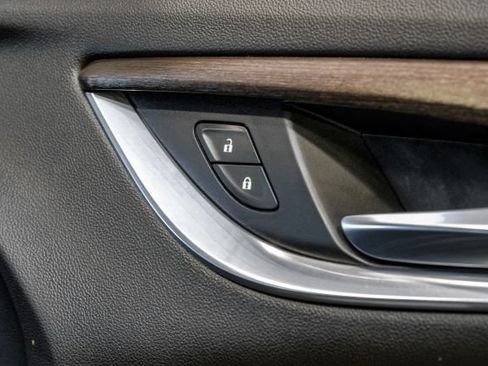 Used 2022 Buick Enclave Avenir w/ Trailering Package, 5000 lbs. FWD image 63