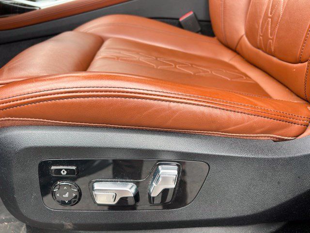 Used 2024 BMW X7 xDrive40i w/ Premium Package AWD/4WD image 23