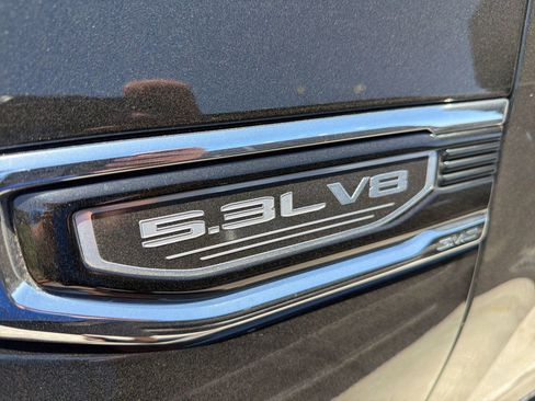 Used 2023 GMC Sierra 1500 SLT w/ SLT Premium Plus Package RWD image 5