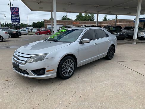Used 2010 Ford Fusion SE image 3