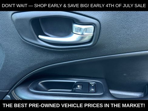 Used 2021 Jeep Compass Limited w/ Sun and Sound Group FWD image 22