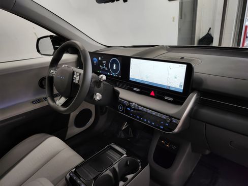 New 2026 Hyundai Ioniq 5 Limited image 4