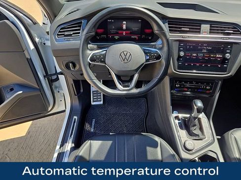 Used 2022 Volkswagen Tiguan SE R-Line AWD/4WD image 3
