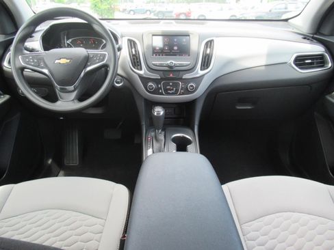 Used 2020 Chevrolet Equinox LT w/ LPO, Floor Liner Package FWD image 12