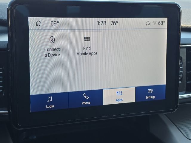 Used 2024 Ford Explorer XLT w/ Equipment Group 202A RWD image 30