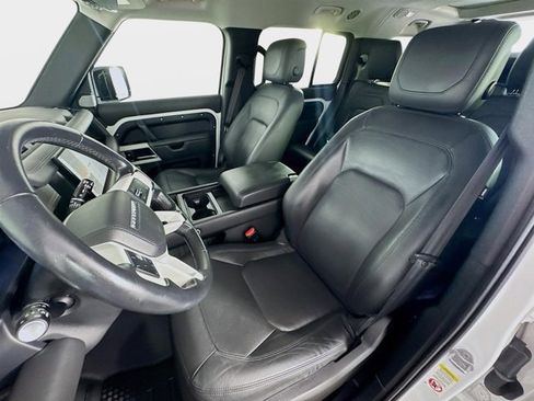 Used 2023 Land Rover Defender 130 SE image 11