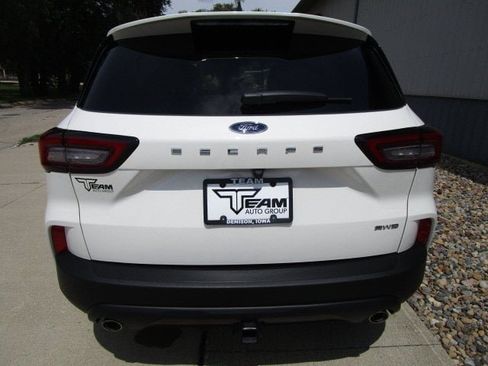 Used 2026 Ford Escape ST-Line w/ Cold Weather Package AWD/4WD image 6