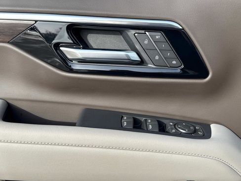 Used 2025 Chevrolet Tahoe Z71 w/ Z71 Off-Road Package image 20