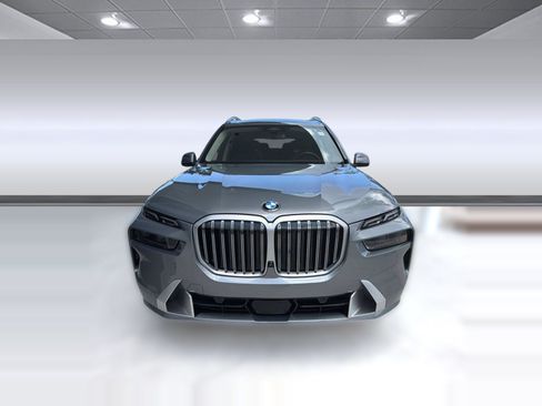 Used 2024 BMW X7 xDrive40i AWD/4WD image 6