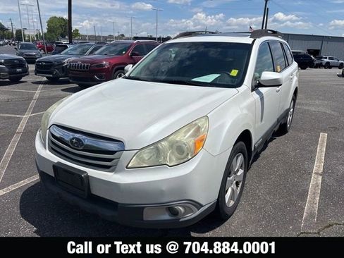 Used 2011 Subaru Outback 2.5i Premium AWD/4WD image 1