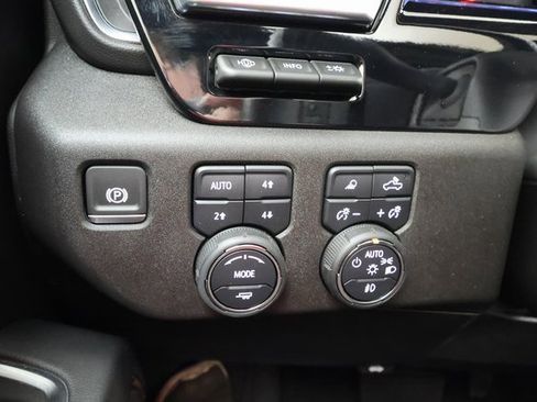 Used 2024 Chevrolet Silverado 1500 High Country w/ High Country Premium Package image 20