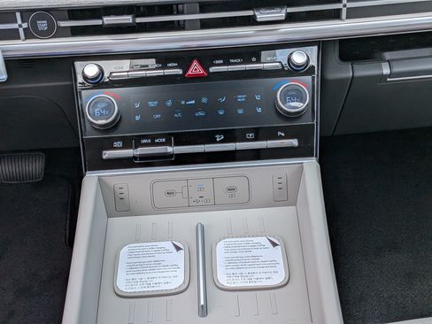 New 2026 Hyundai Santa Fe Limited FWD image 21