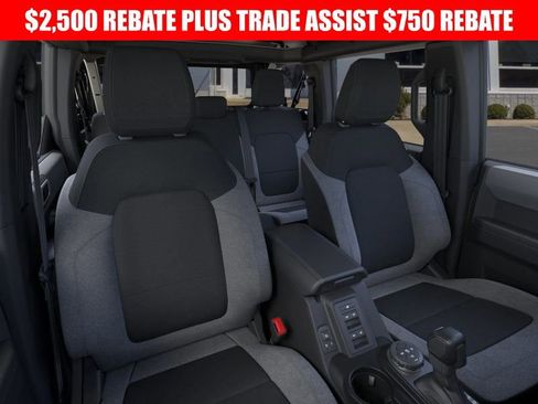 New 2025 Ford Bronco 4-Door image 10