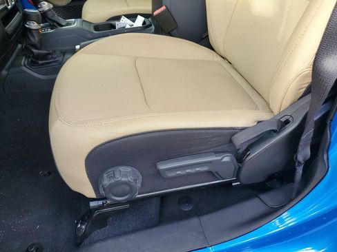 Used 2022 Jeep Wrangler Unlimited Sport AWD/4WD image 13