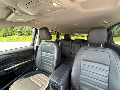 Used 2019 Ford Escape SEL AWD/4WD image 27