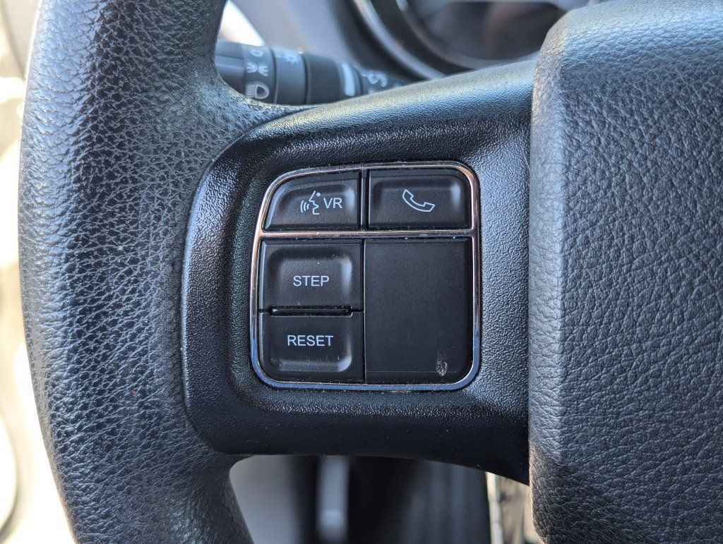 Used 2014 Dodge Avenger SE FWD image 18