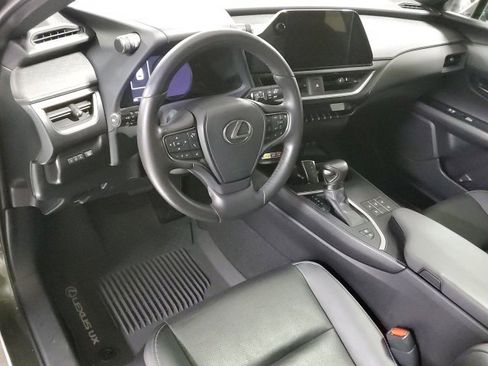 Used 2024 Lexus UX 250h AWD w/ Premium Package image 9