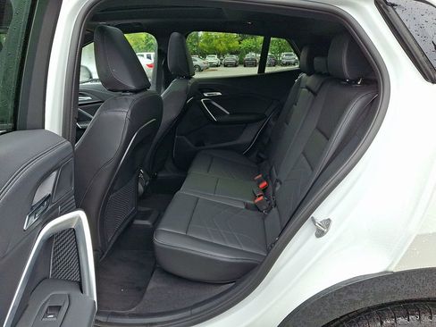 Used 2024 BMW X2 xDrive28i image 11