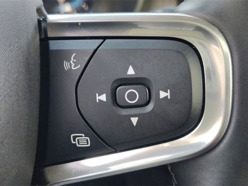 Certified 2025 Volvo XC40 B5 Plus image 14