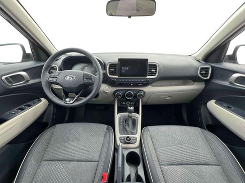 New 2025 Hyundai Venue Limited image 20