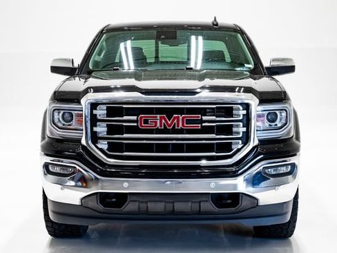 Used 2018 GMC Sierra 1500 SLT w/ SLT Premium Package AWD/4WD image 4