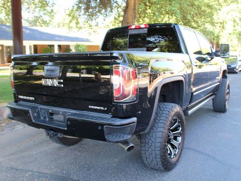 Used 2018 GMC Sierra 1500 Denali w/ Denali Ultimate Package image 6