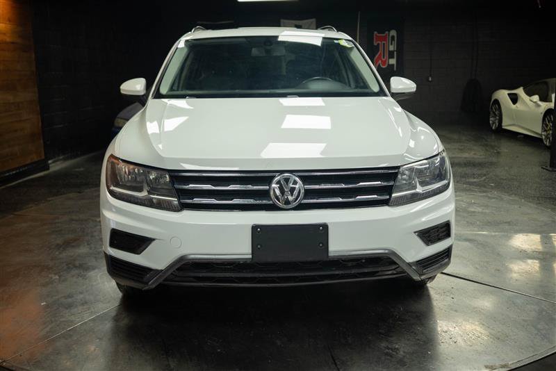 Used 2020 Volkswagen Tiguan SE R-Line FWD image 3