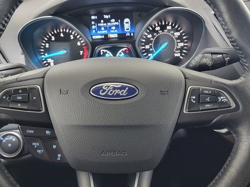 Used 2018 Ford Escape Titanium w/ Ford Safe & Smart Package AWD/4WD image 18