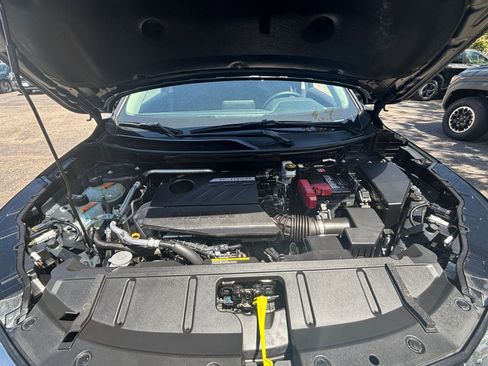 Used 2025 Nissan Rogue SV AWD/4WD image 31