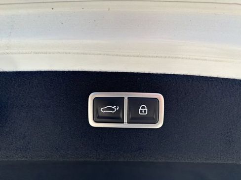 Used 2022 Genesis G80 2.5T w/ Prestige Package AWD/4WD image 10