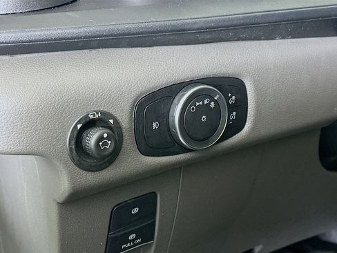 Used 2024 Ford Transit 350 XLT image 17