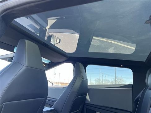 Used 2025 Tesla Cybertruck AWD Crew Cab image 20