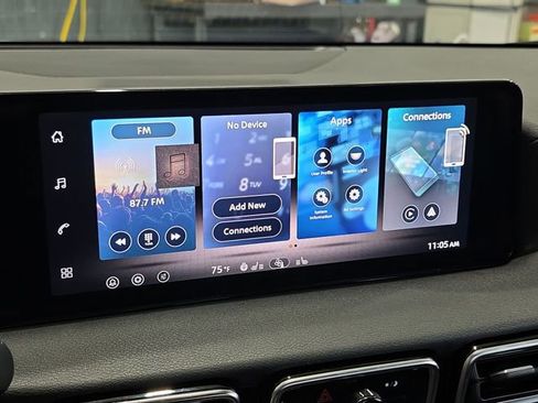 New 2026 Nissan Sentra SV w/ SV Convenience Package FWD image 18
