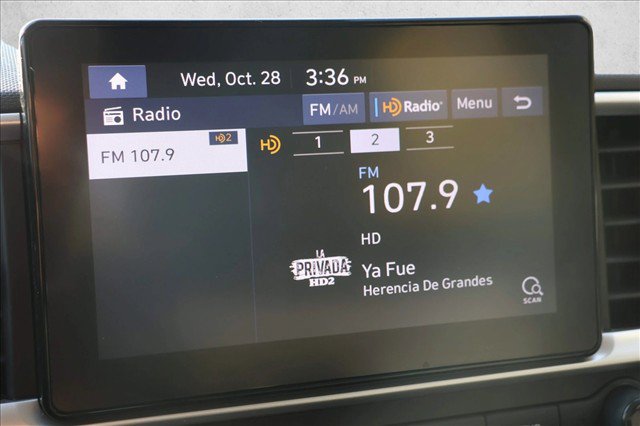 Used 2022 Hyundai Venue SEL FWD image 17