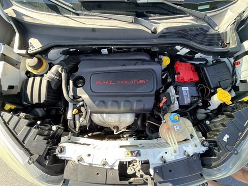 Used 2019 RAM ProMaster City Tradesman FWD image 3