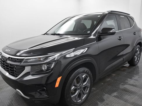 Used 2024 Kia Seltos S image 3