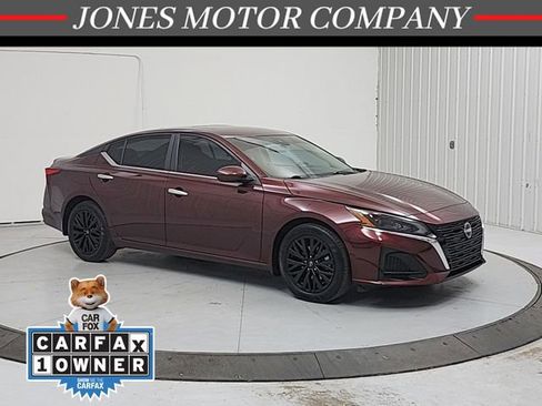 Used 2025 Nissan Altima 2.5 SV w/ SV Special Edition Package image 1