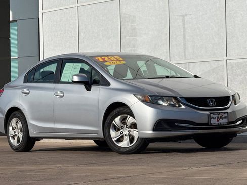 Used 2013 Honda Civic LX image 2