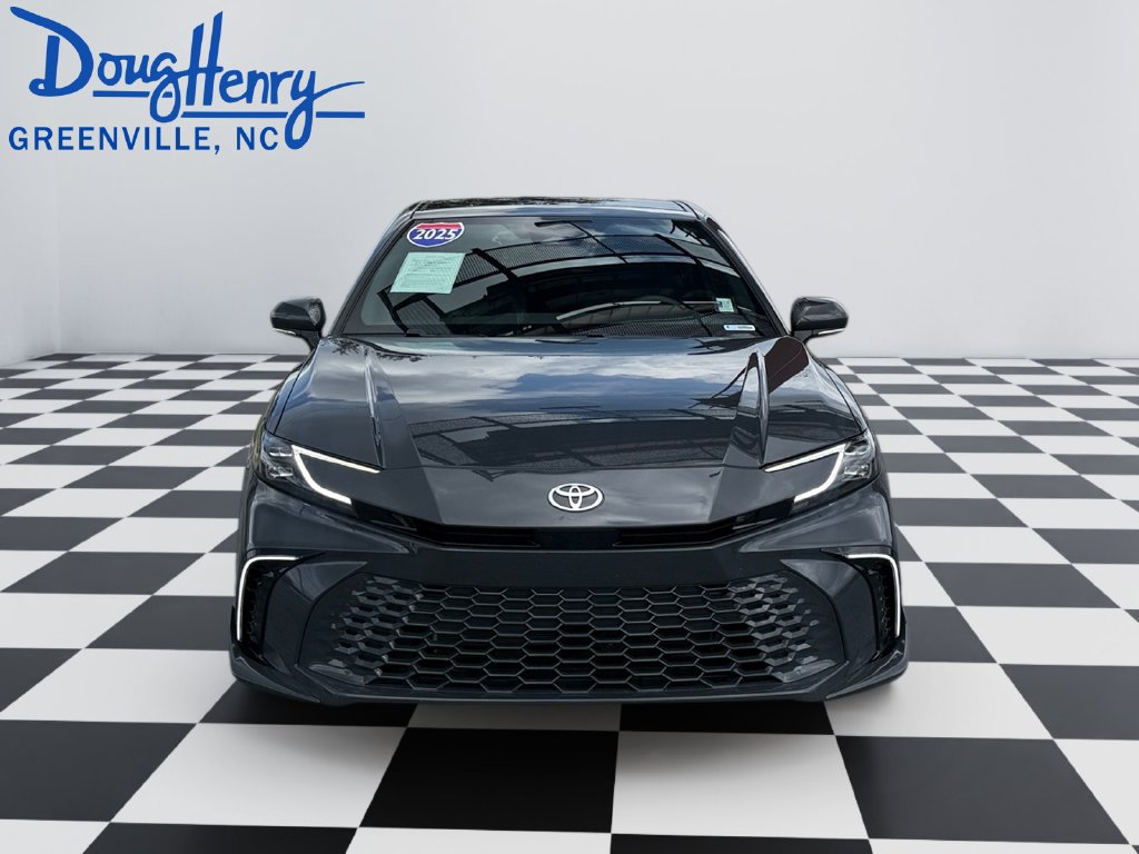 Used 2025 Toyota Camry XSE FWD image 8
