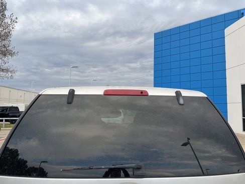 Used 2004 Ford Expedition XLT image 5