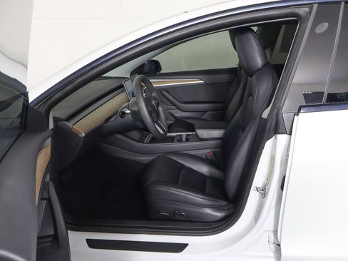 Used 2021 Tesla Model 3 Standard Range Plus image 27