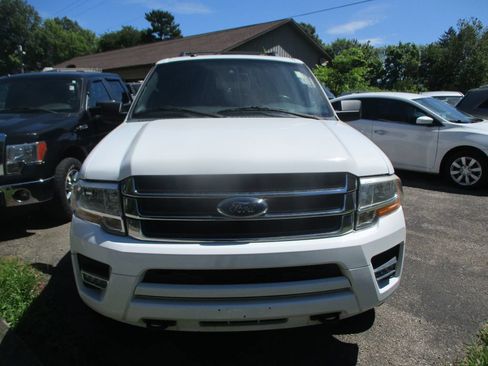 Used 2017 Ford Expedition XLT AWD/4WD image 5