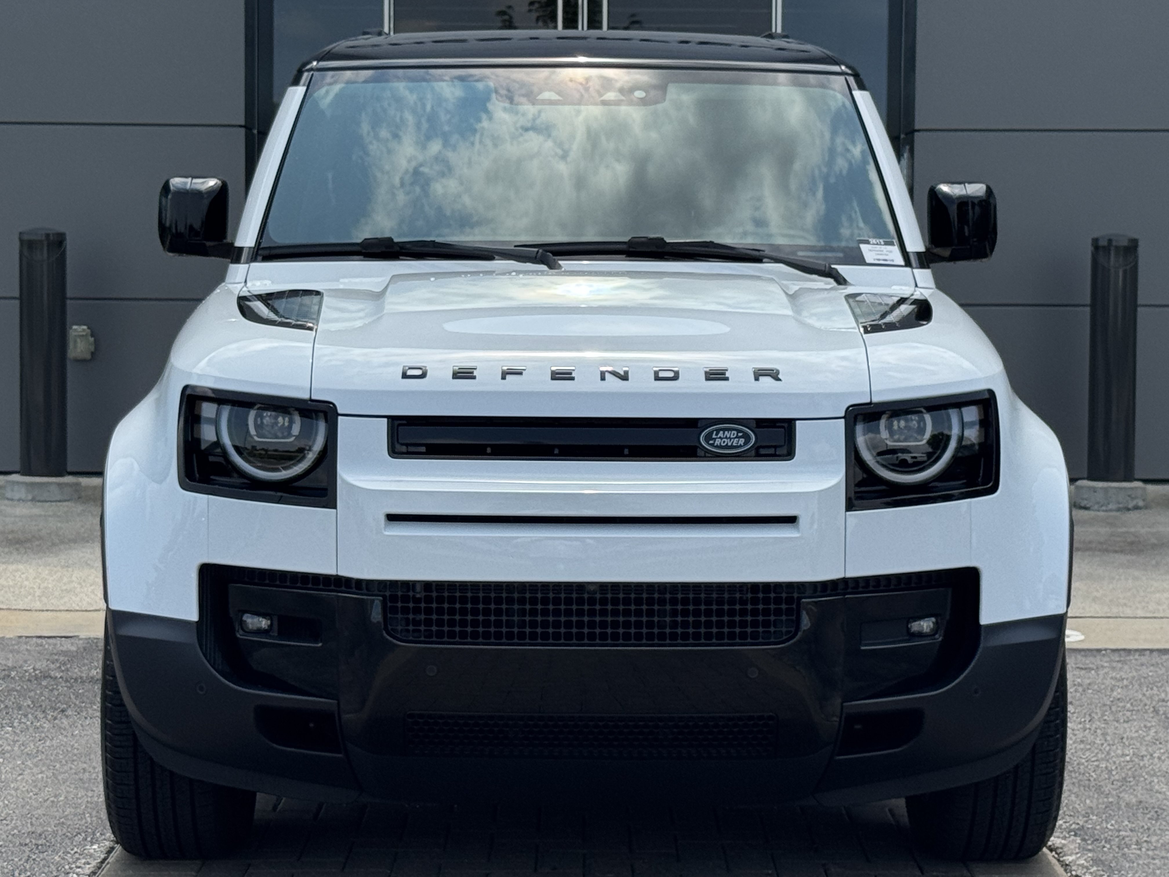 New 2026 Land Rover Defender 110 S AWD/4WD image 8