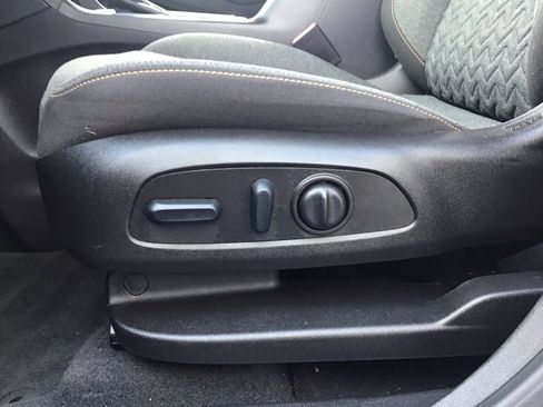 Used 2022 Chevrolet Equinox LT image 9